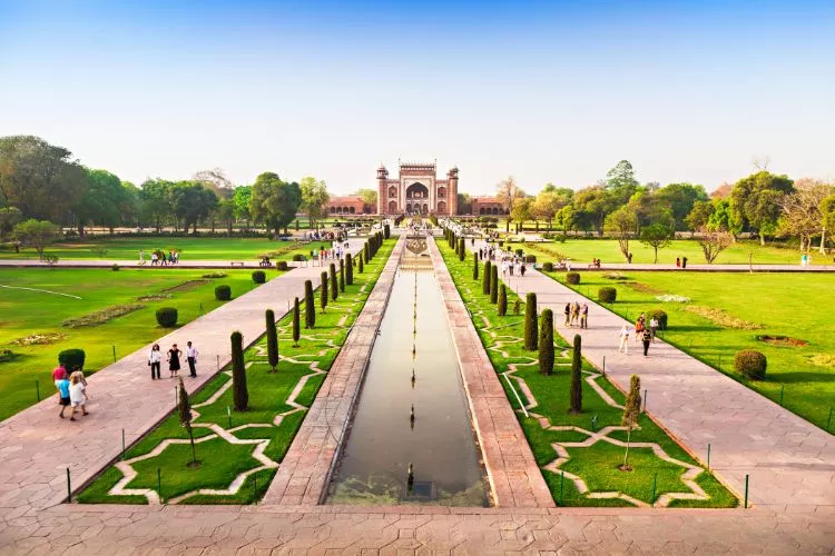 Taj Mahal Gardens (India) very attractive place